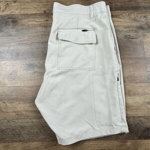 Bylt Shorts Mens XL Beige Kinetic Golf Driving Range Commute Premium Basics READ